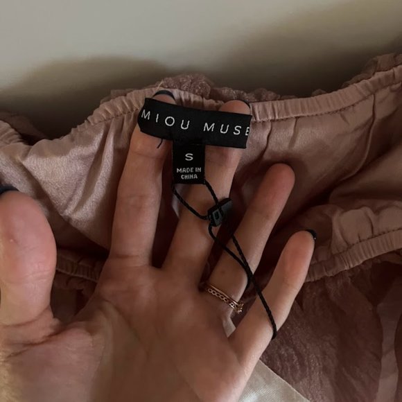 BARBIE INSPO BLUSH TULLE CROP TOP - VICI COLLECTION - NWT! SIZE - S - Picture 5 of 7